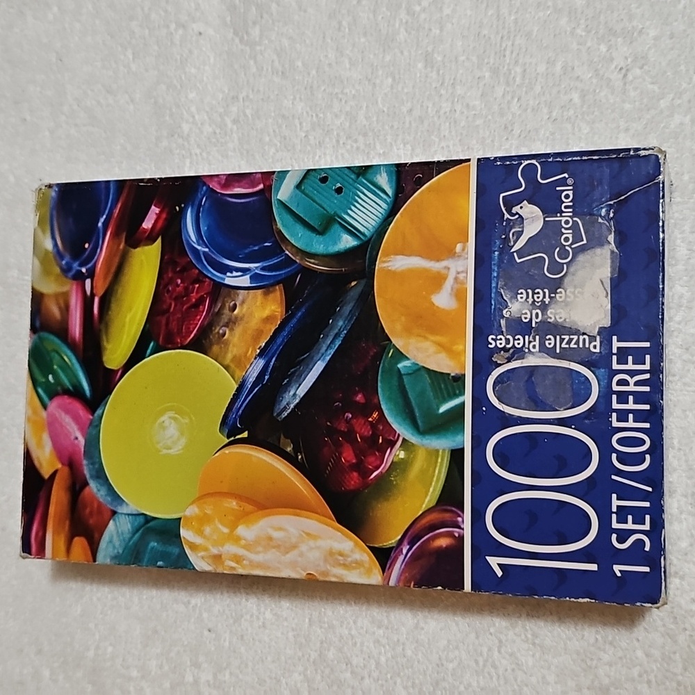 Cardinal 1000 Piece Puzzle Sewing Buttons 14" x 22"